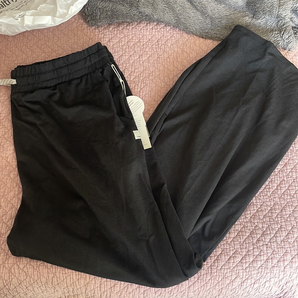 NWT vuori pants
